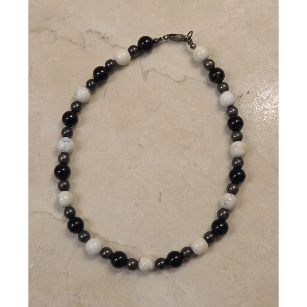 Vintage Sterling‎ Silver, White Buffalo, & Black Onyx Choker Necklace 12.5